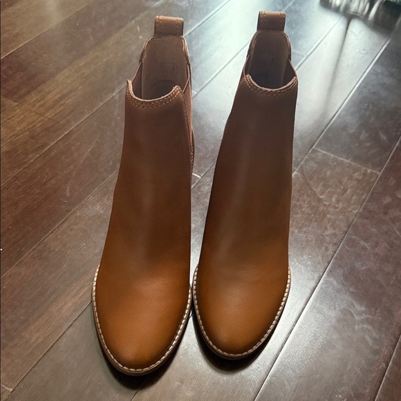 Madewell Shoes - Madewell Tan Leather Ankle Booties